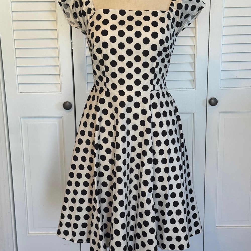 Vintage-Inspired Black Polka Dot Midi Dress in White